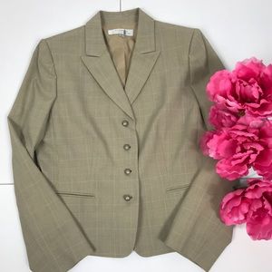 Tahari Arthur S. Levine